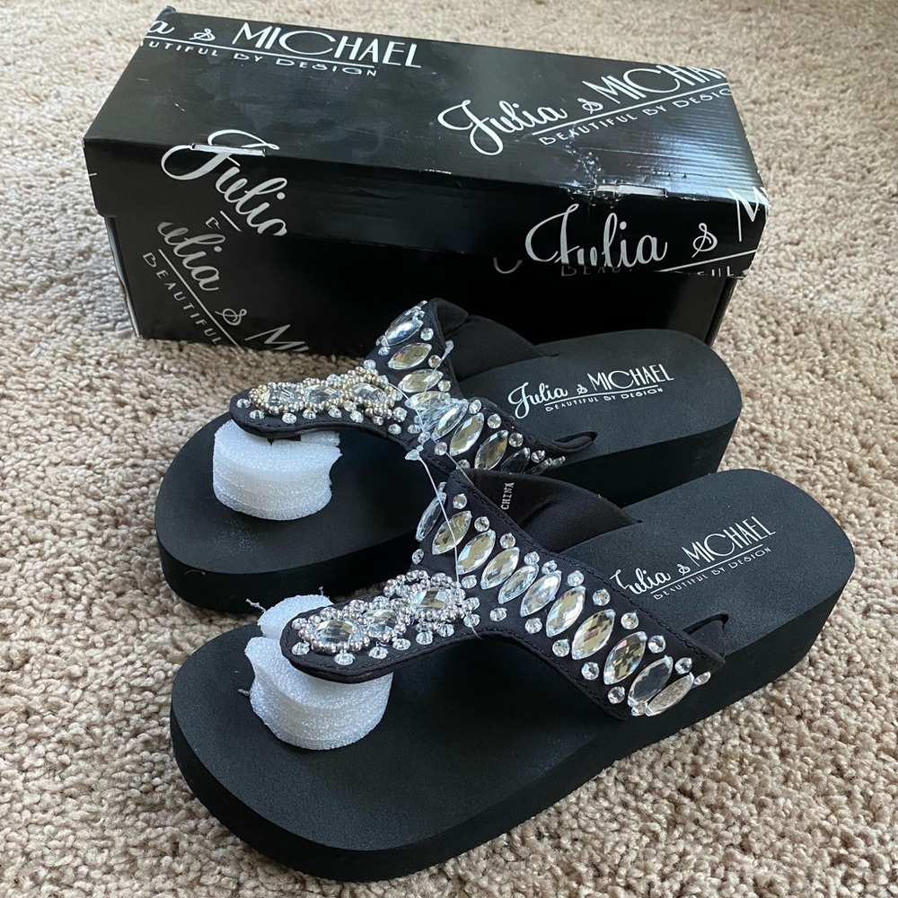 Vtg NIB Julia & Michael beautiful by design bling flip flops